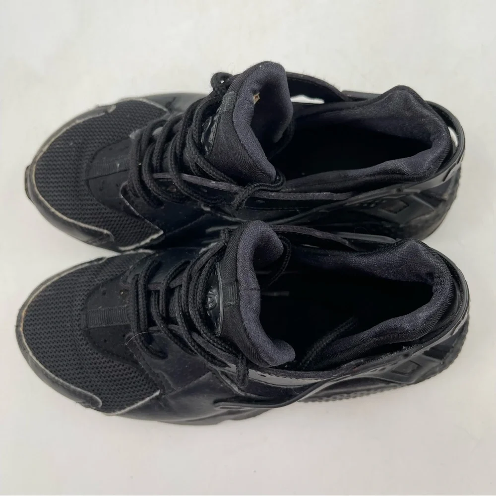Nike Unisex Kids Huarache-Size 13 C -Black Leather Lace-Up Athletic Shoes